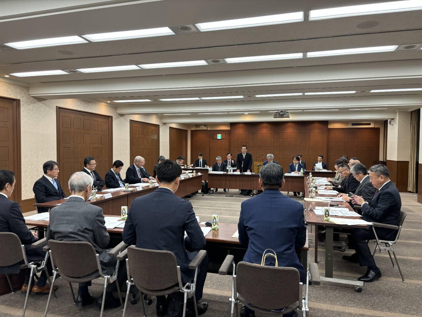 全国市議会議長会第181回建設運輸委員会.jpg