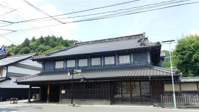 三楽荘本館 三楽荘本館