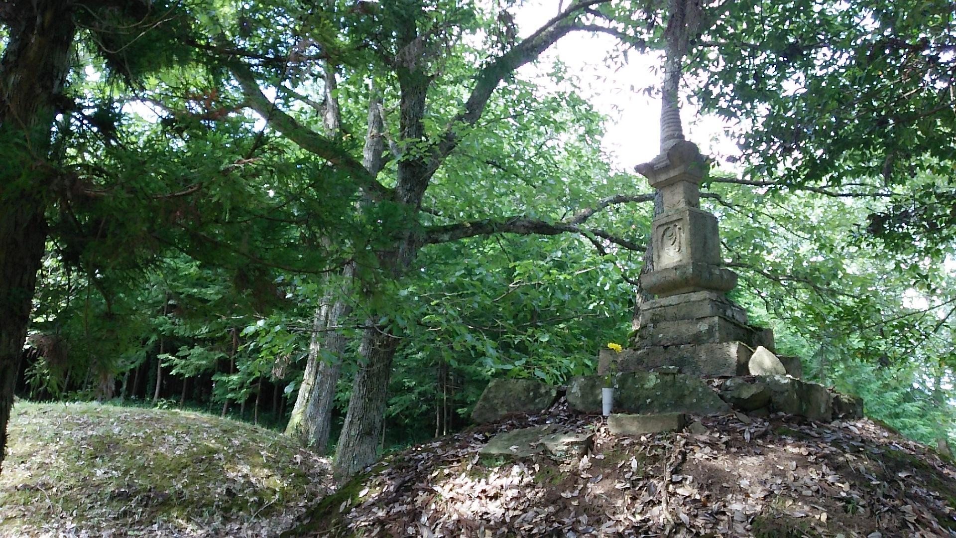 山内首藤家墓地 山内首藤家墓地