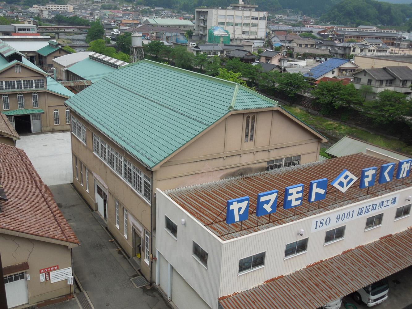 外観 ヤマモトロックマシン青年学校