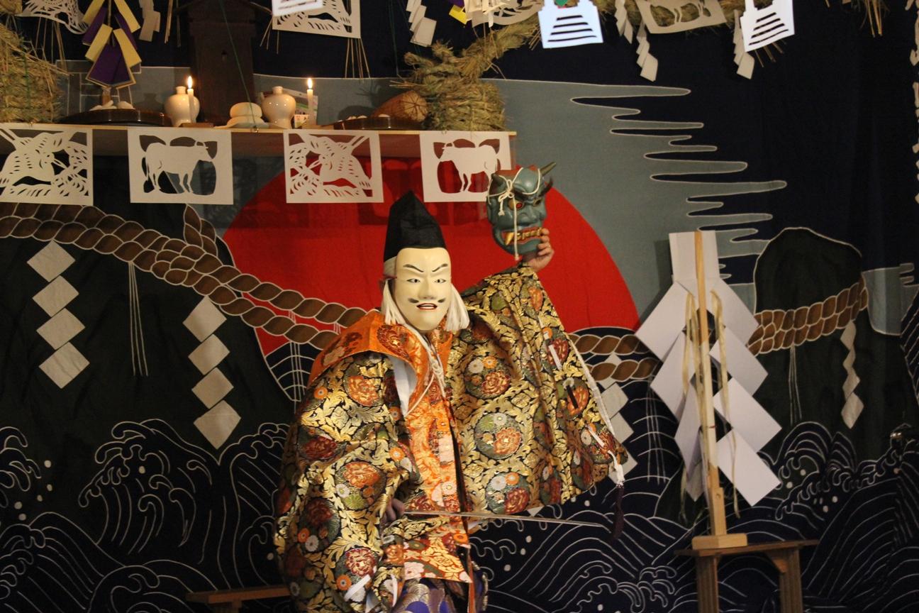 御神 三上神楽(御神)