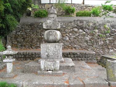 長尾隼人供養塔 長尾隼人供養塔