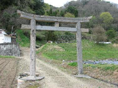 宝山神社の石鳥居 宝山神社の石鳥居