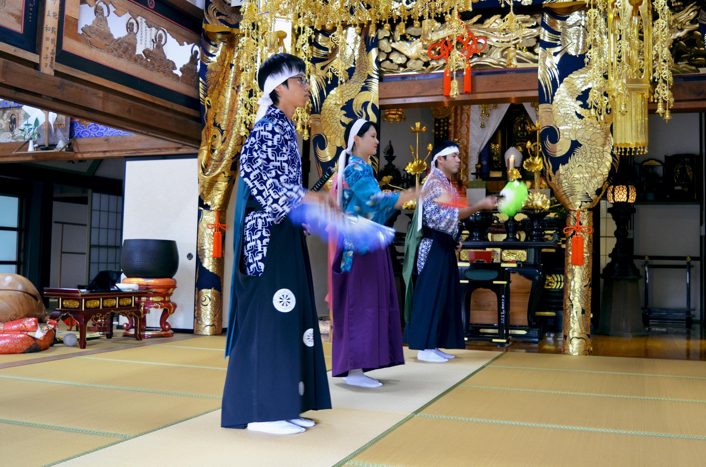 扇踊り 扇踊り