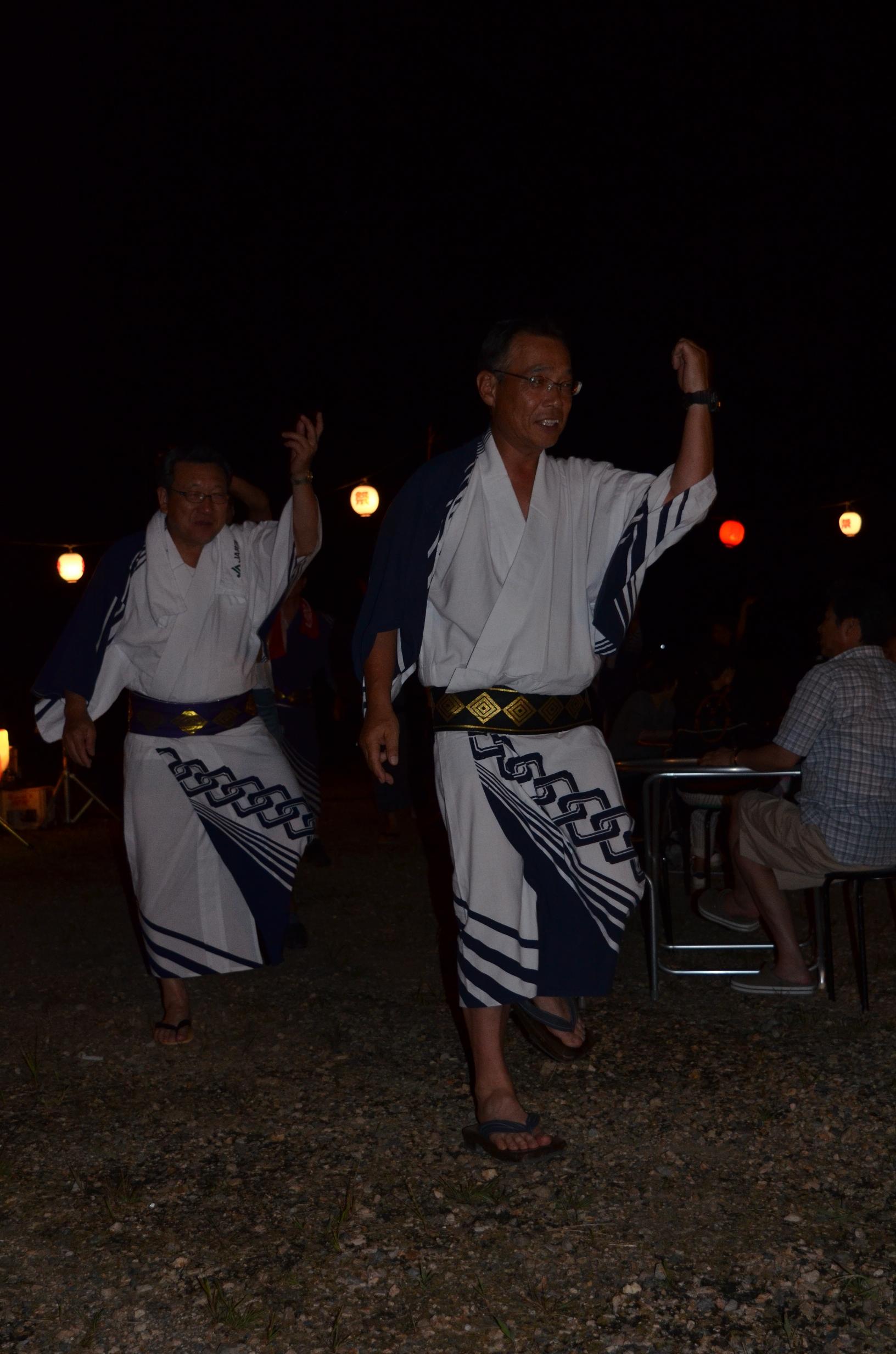 湯木の盆踊り