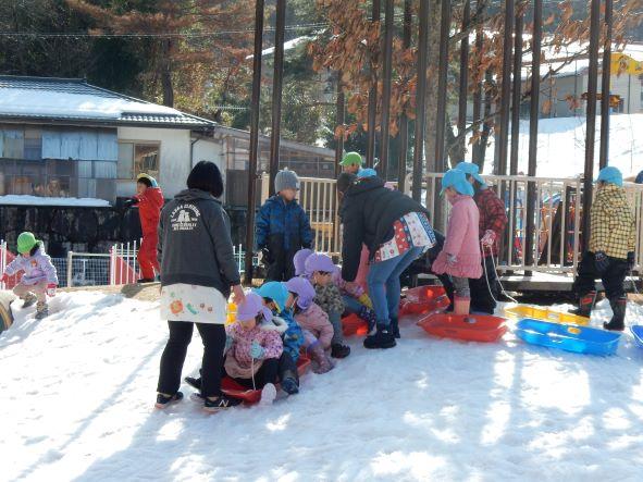 2月ぞう組小奴可こども園との交流会コピー.JPG