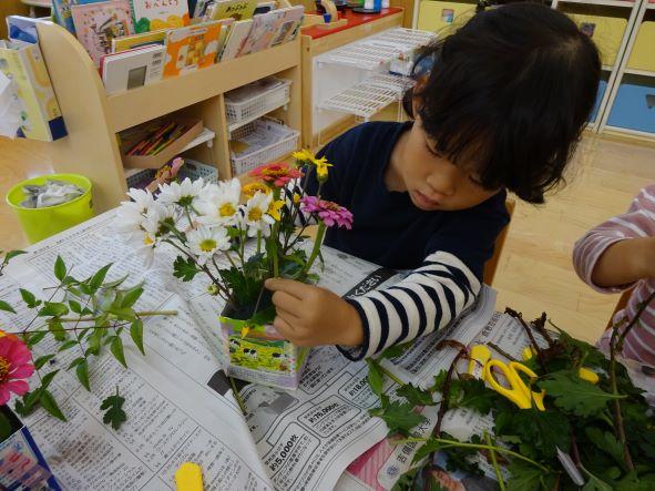 11月生け花コピー.JPG